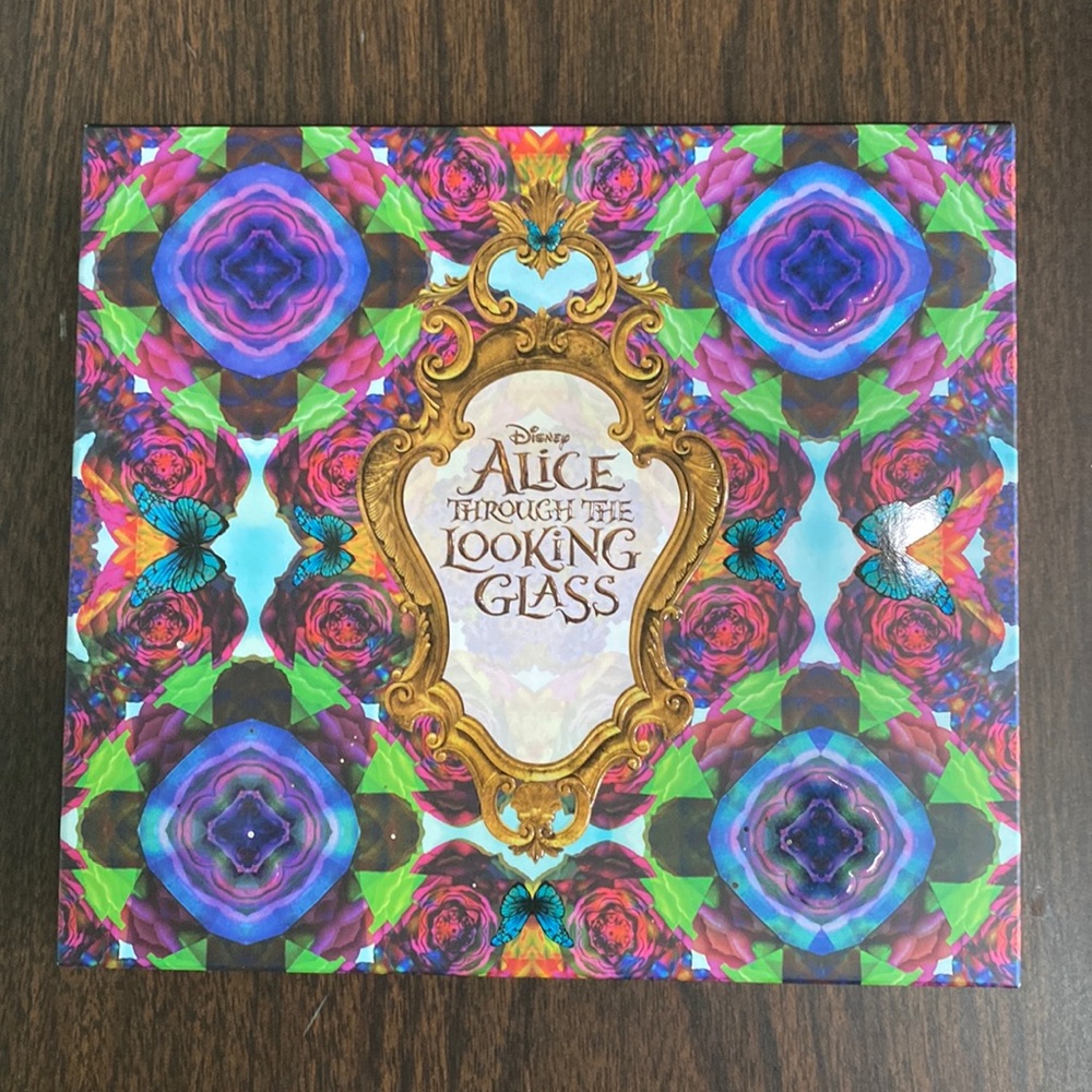 Alice Through the Looking Glass Eyeshadow Palette NEW Urban Decay